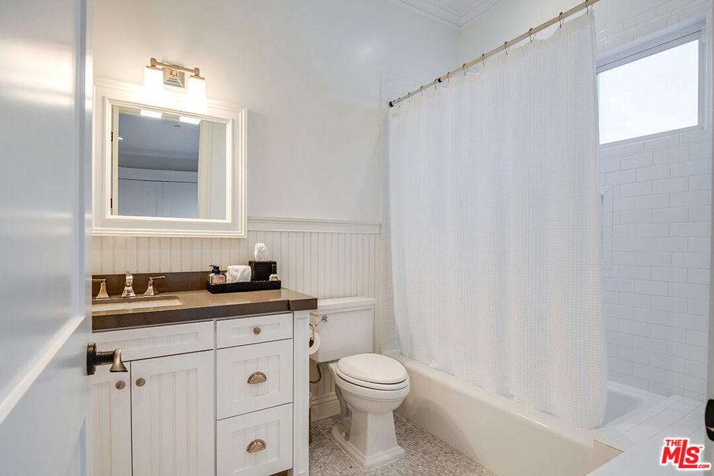 10161 Valley Spring Lane Property Photo 40