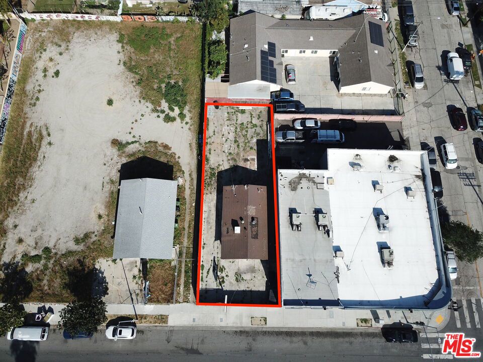 6216 Crenshaw Boulevard Property Photo 3