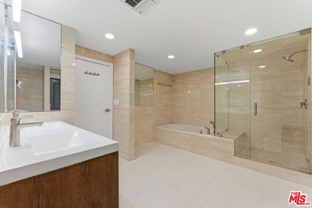 1155 N La Cienega Boulevard Ph1 Property Photo 14