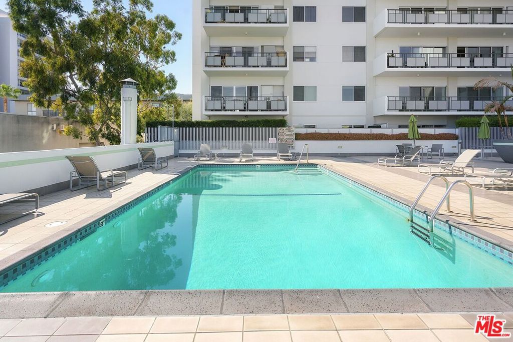1155 N La Cienega Boulevard Ph1 Property Photo 19