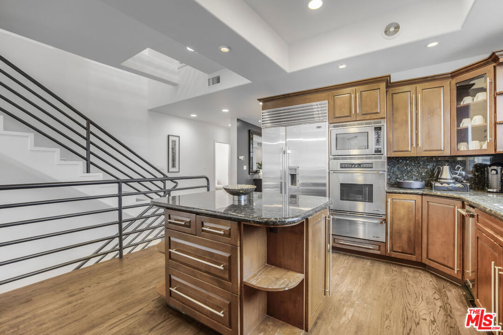 8507 Franklin Avenue Property Photo 11