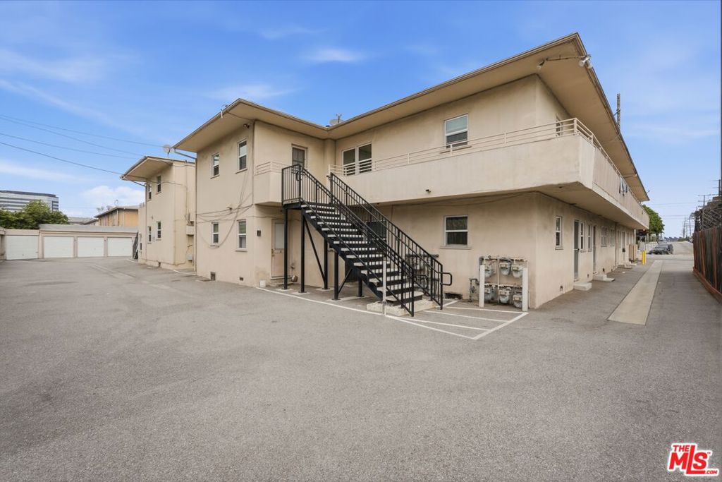 3585 S Sepulveda Boulevard Property Photo 18