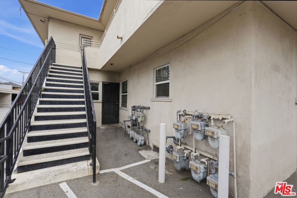 3585 S Sepulveda Boulevard Property Photo 21