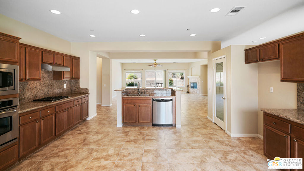 3931 Mira Arena Property Photo 15
