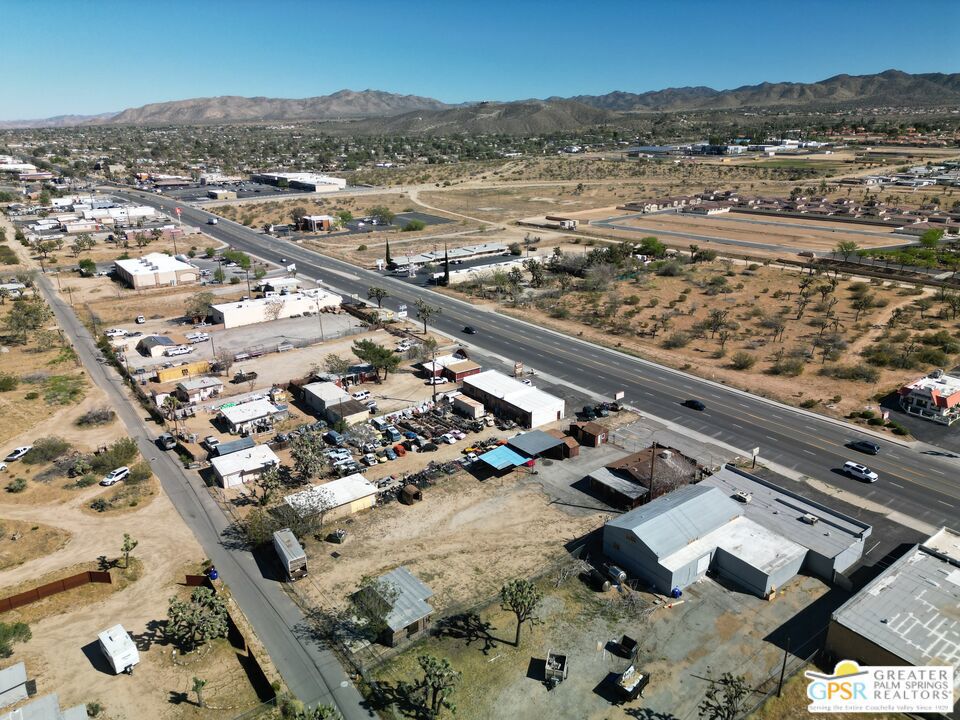 56560 29 Palms Highway Property Photo 9