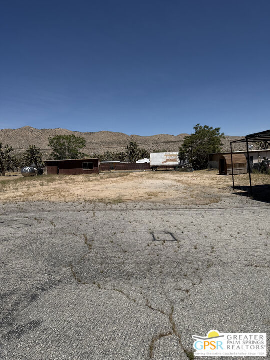 56560 29 Palms Highway Property Photo 14