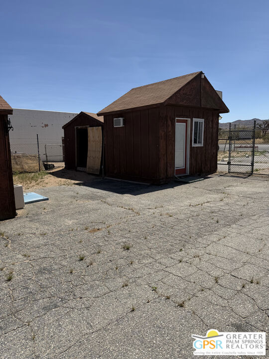 56560 29 Palms Highway Property Photo 20