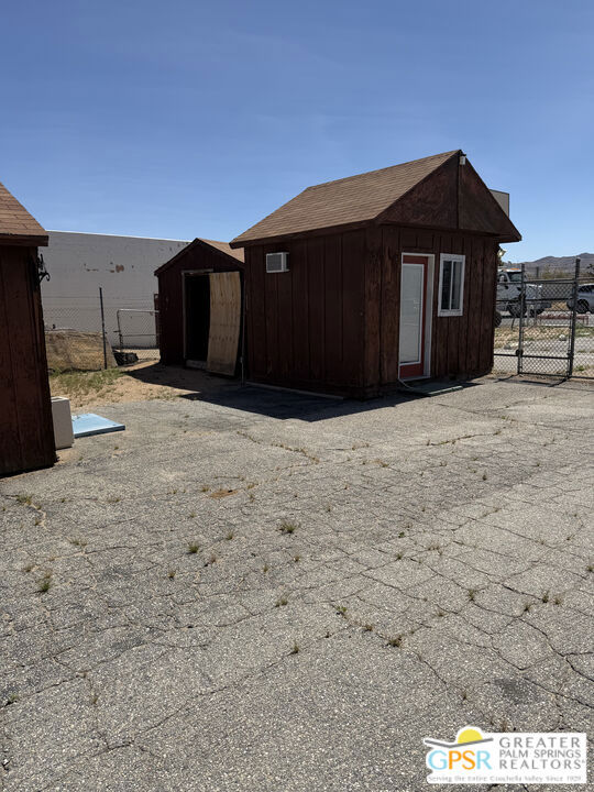 56560 29 Palms Highway Property Photo 21