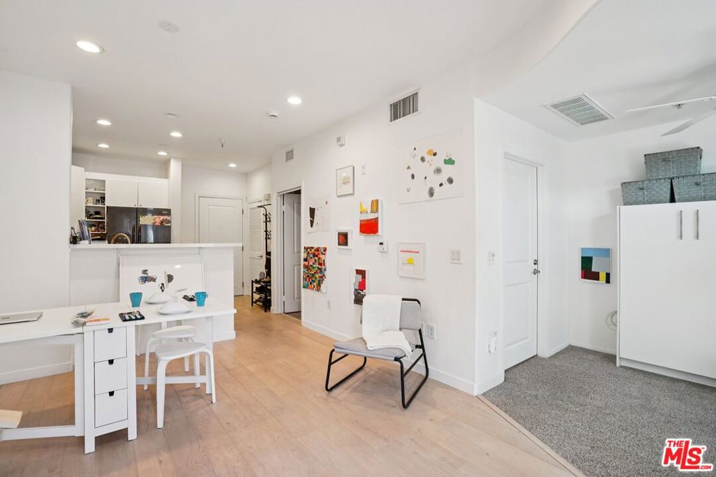 100 S Alameda Street 419 Property Photo 6