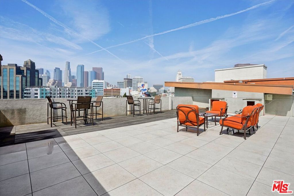 100 S Alameda Street 419 Property Photo 29