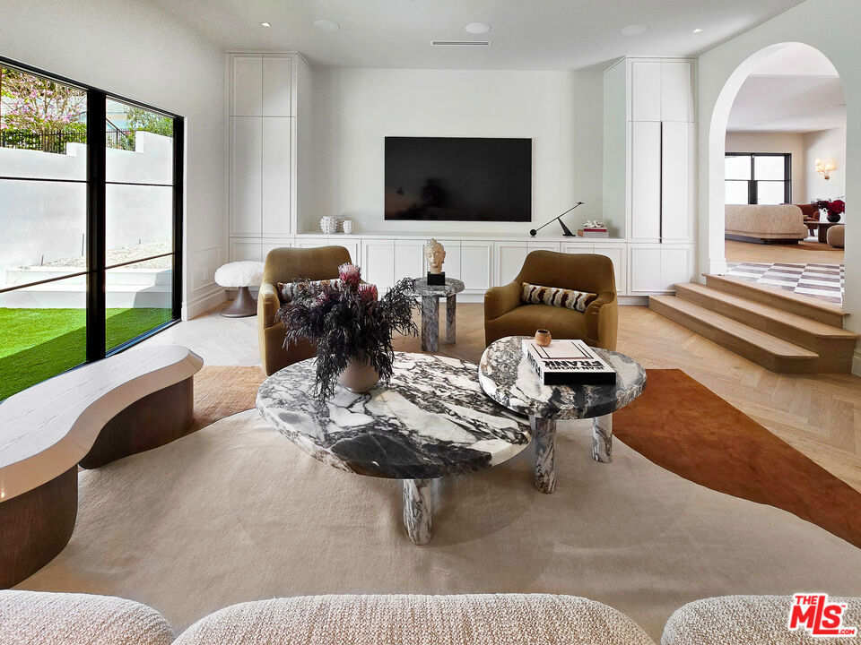 2288 Coldwater Canyon Drive Property Photo 8