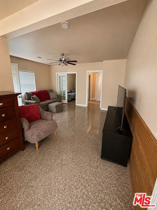 2700 Norton Avenue Property Photo 3