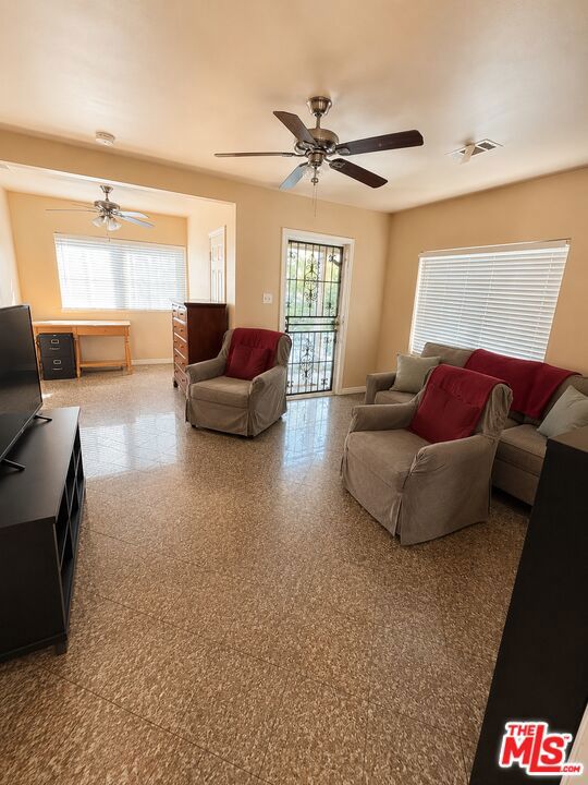2700 Norton Avenue Property Photo 4