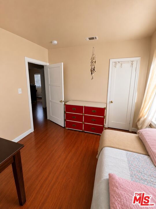 2700 Norton Avenue Property Photo 9