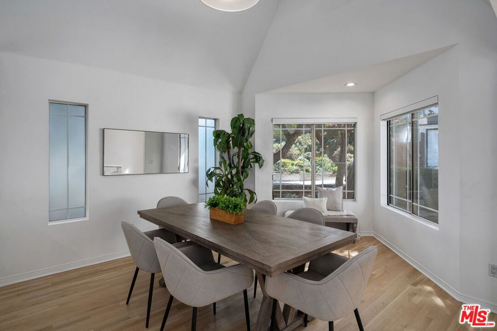 11543 Sunshine Terrace Property Photo 11