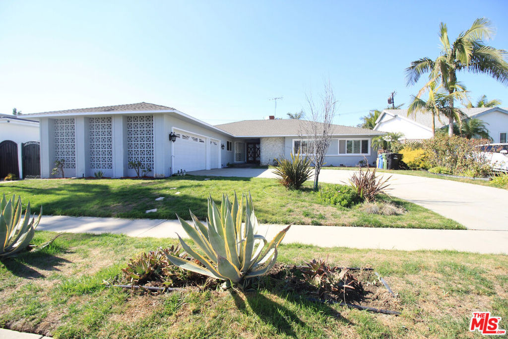 6605 S Sherbourne Drive Property Photo 2