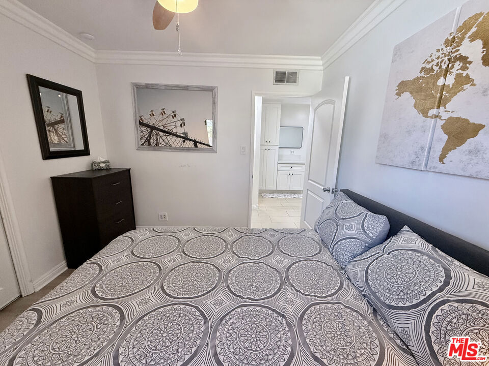 6605 S Sherbourne Drive Property Photo 37
