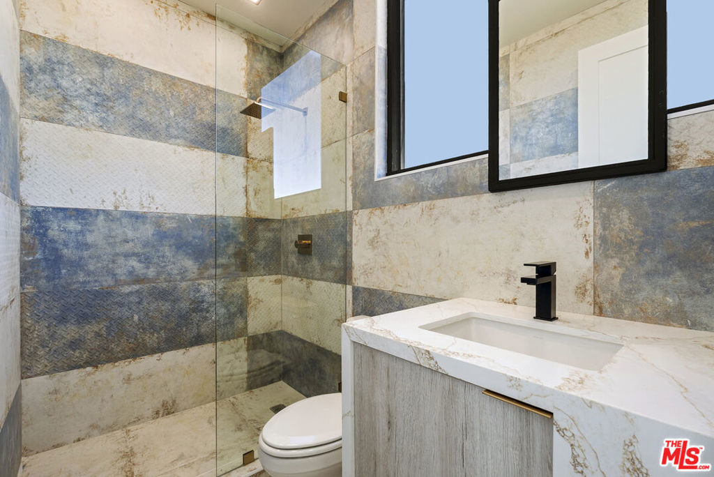 1021 N Ogden Drive Ph 7 Property Photo 15