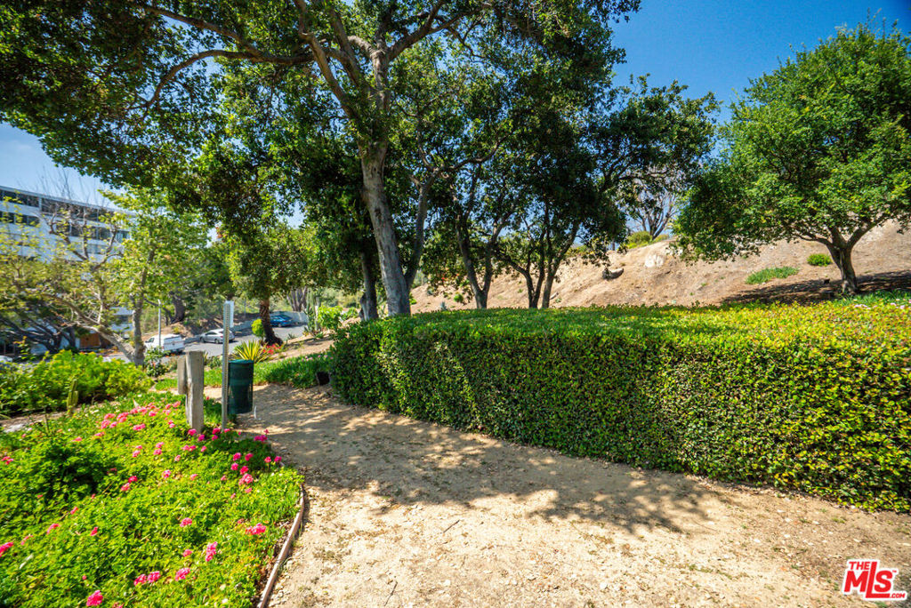 17352 W Sunset Boulevard 606 Property Photo 55
