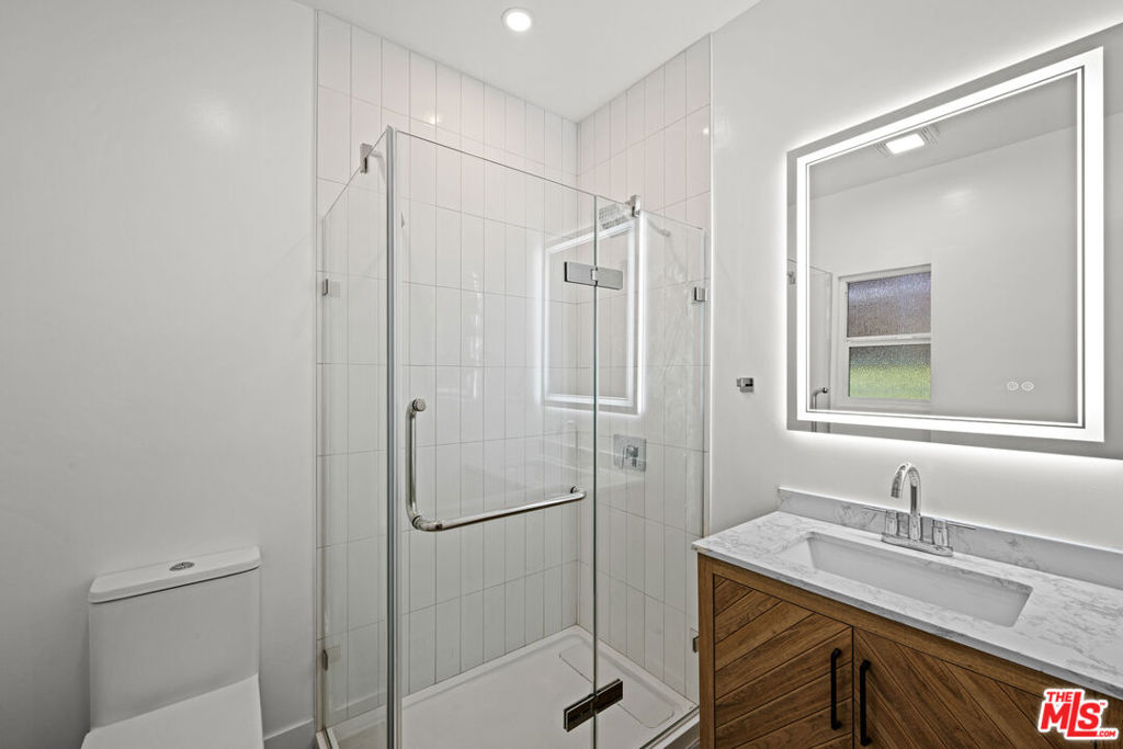 1246 N Formosa Avenue Property Photo 14