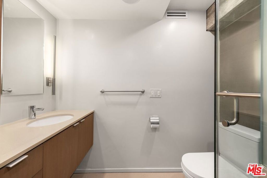 7135 Hollywood Boulevard 1210 Property Photo 18