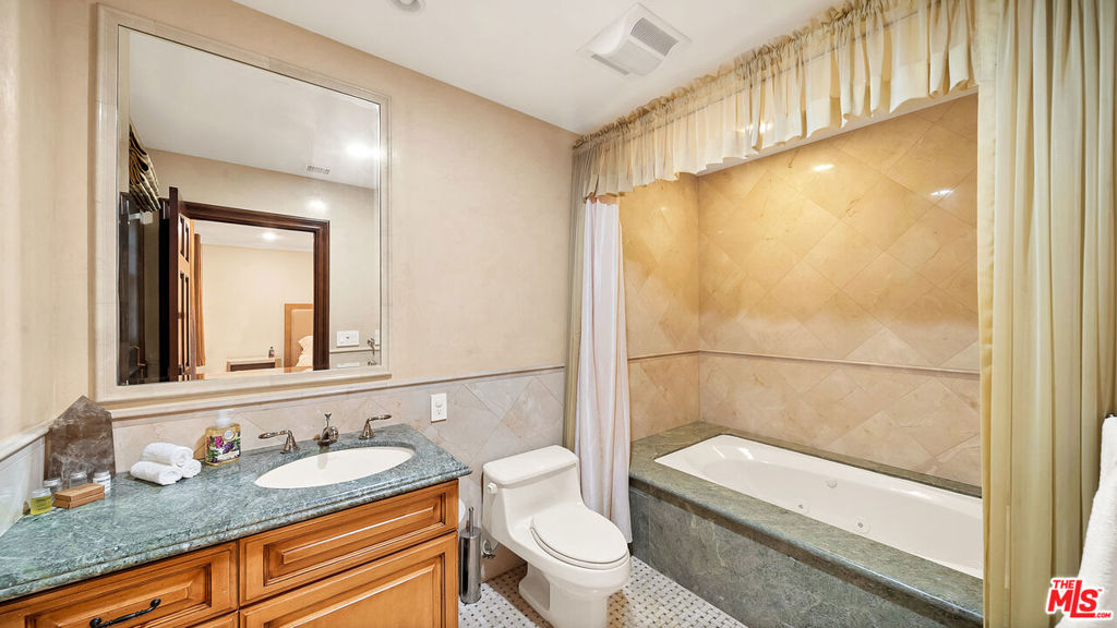 6138 Maryland Drive Property Photo 17