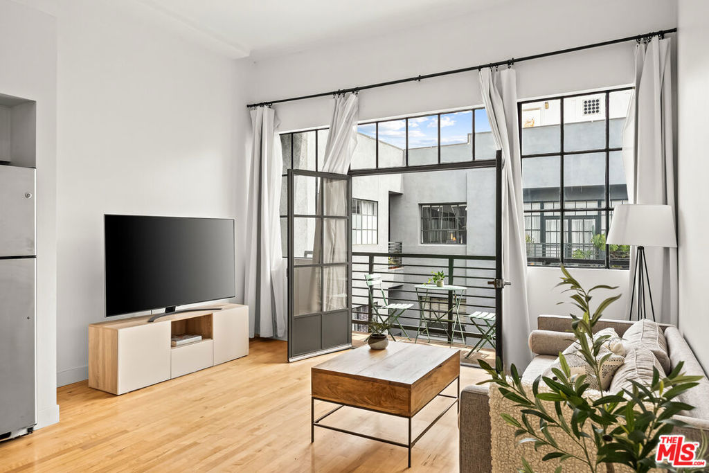 420 S San Pedro Street 628 Property Photo 5