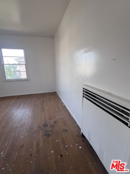 6130 S Hobart Boulevard Property Photo 9