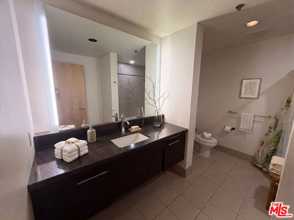 1111 S Grand Avenue 506 Property Photo 11