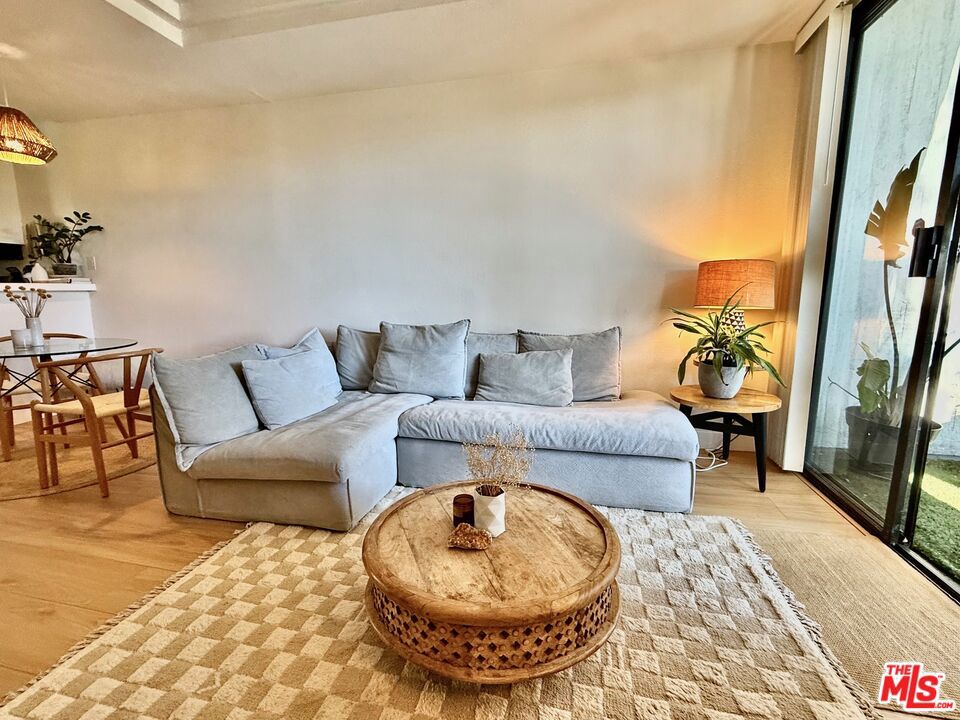 2500 Abbot Kinney Boulevard 6 Property Photo 2