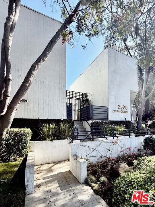 2500 Abbot Kinney Boulevard 6 Property Photo 44