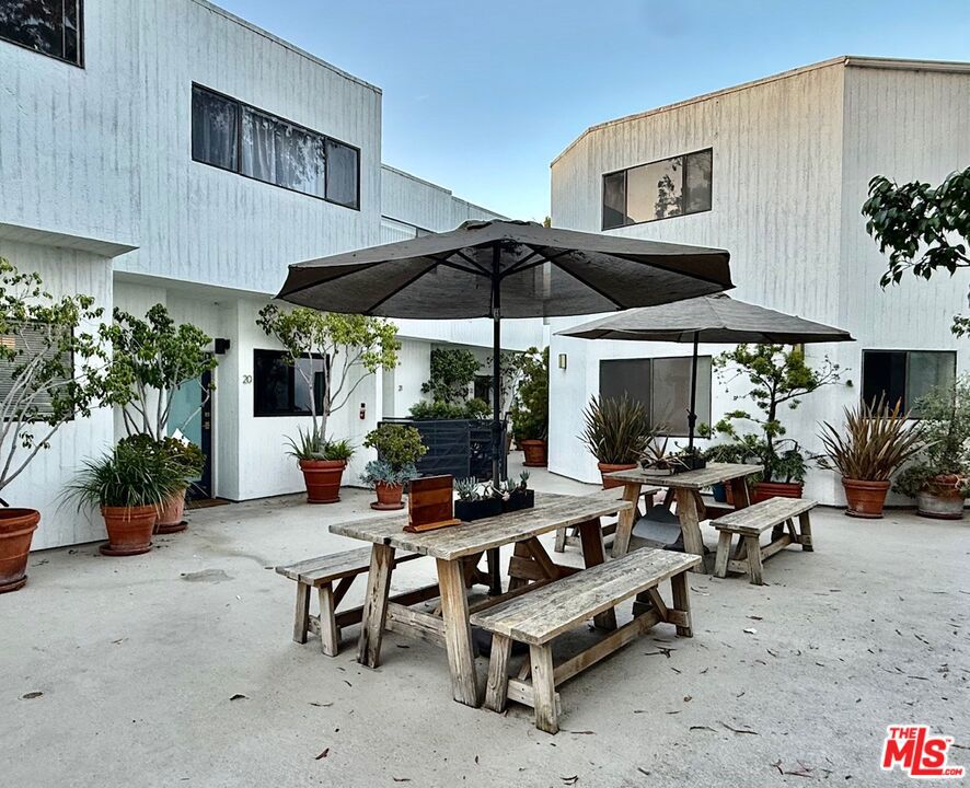 2500 Abbot Kinney Boulevard 6 Property Photo 50