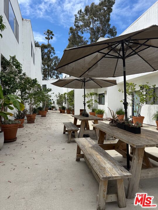 2500 Abbot Kinney Boulevard 6 Property Photo 51