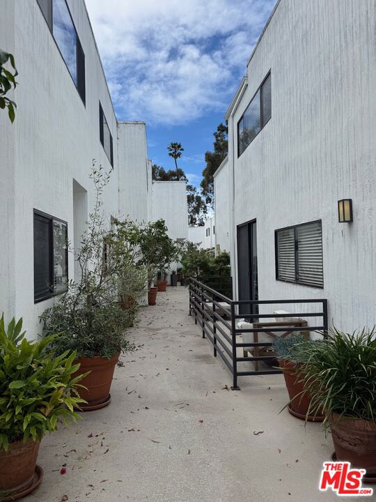 2500 Abbot Kinney Boulevard 6 Property Photo 54