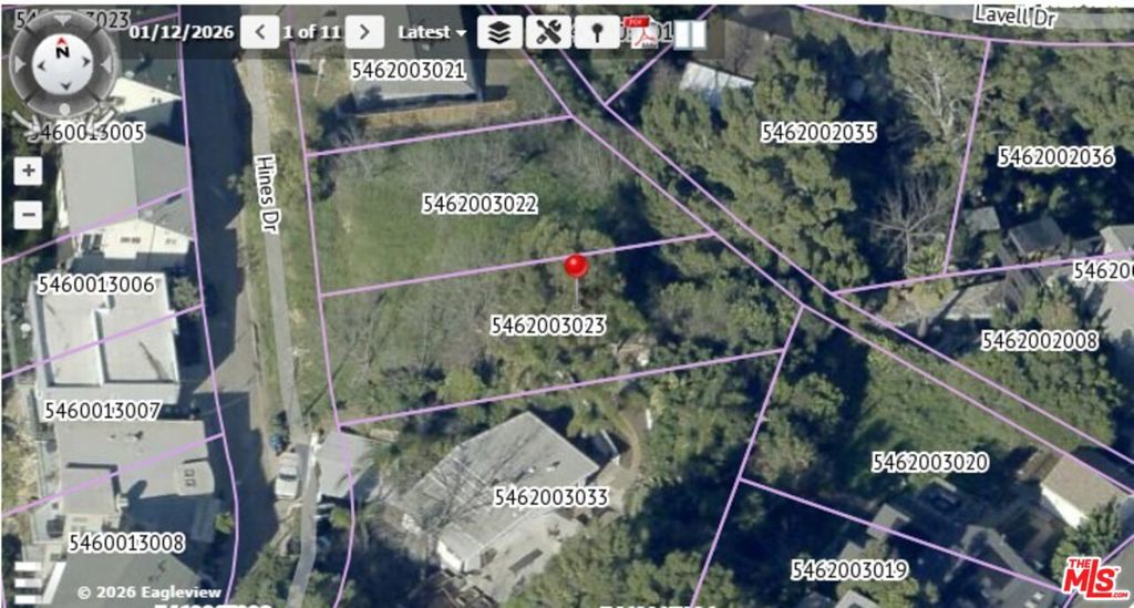 2560 N Hines Drive Property Photo 10