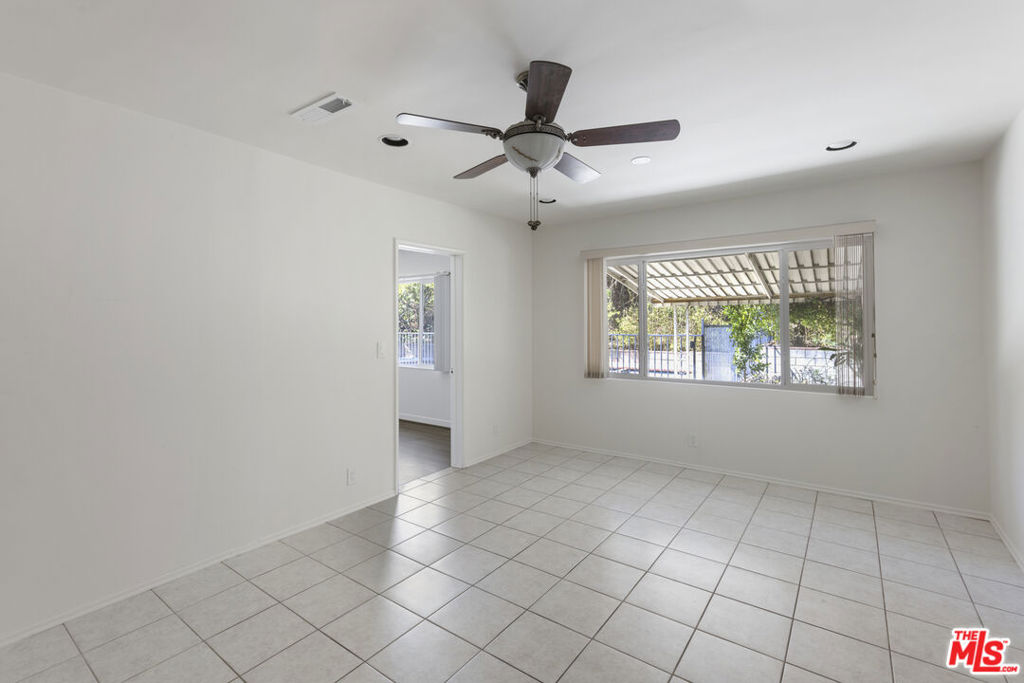 15508 Royal Ridge Road Property Photo 9