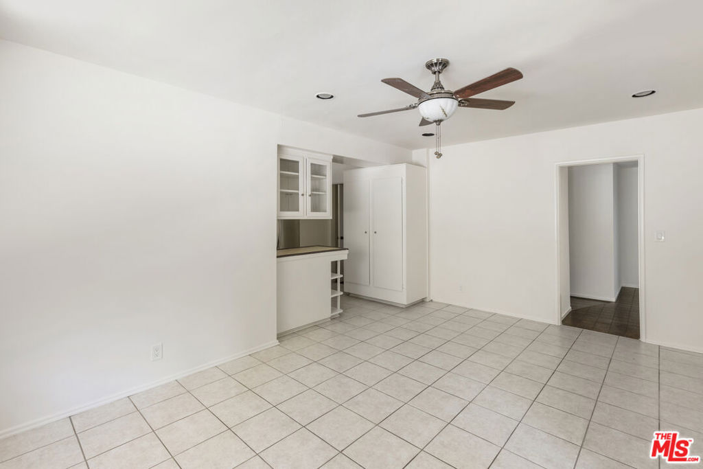 15508 Royal Ridge Road Property Photo 10