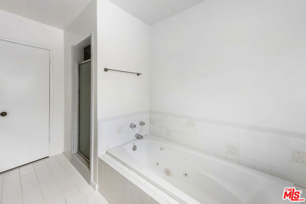 15508 Royal Ridge Road Property Photo 31