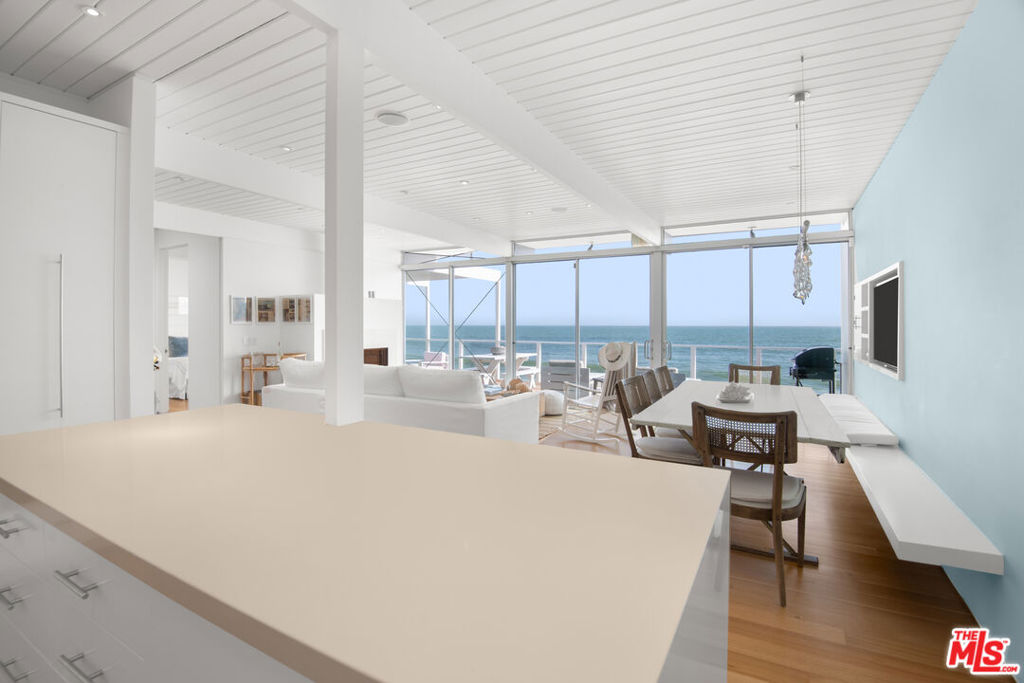 24554 Malibu Road Property Photo 6