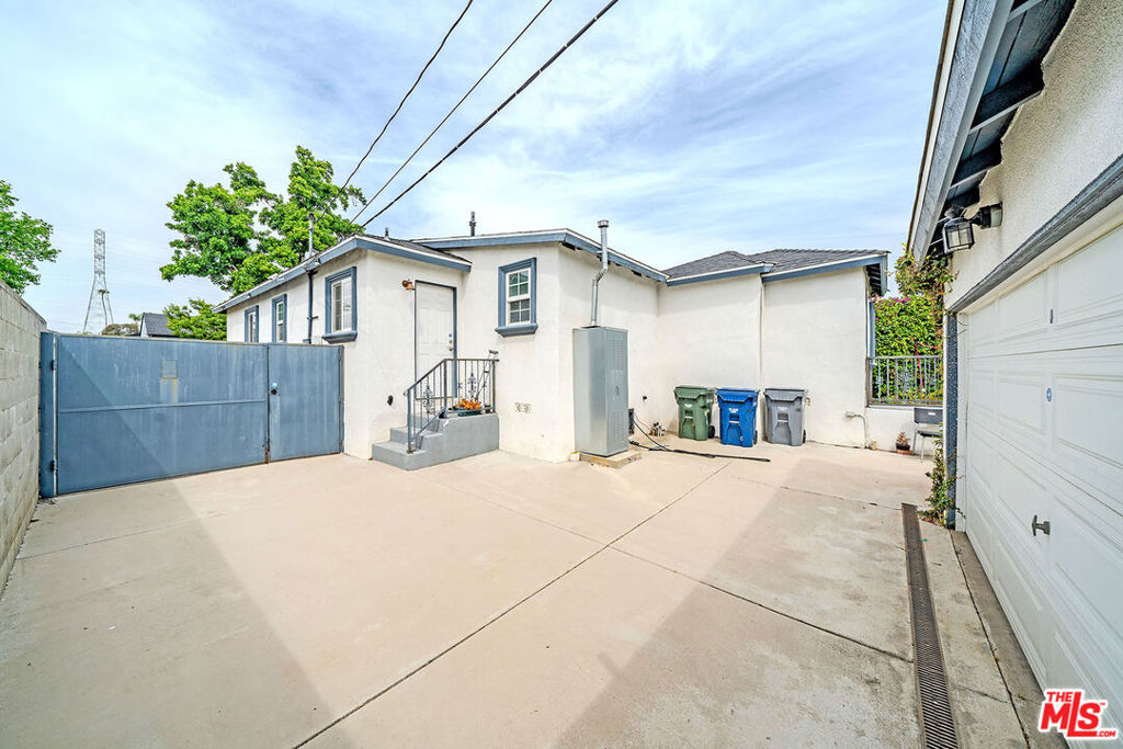 1002 W 131st Street Property Photo 6