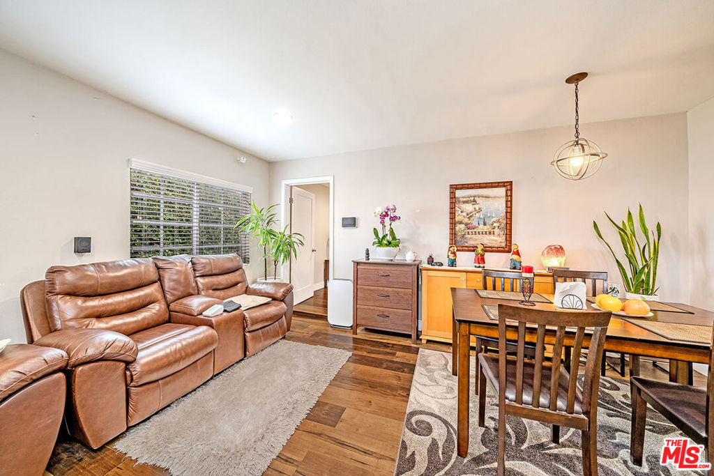 1002 W 131st Street Property Photo 10