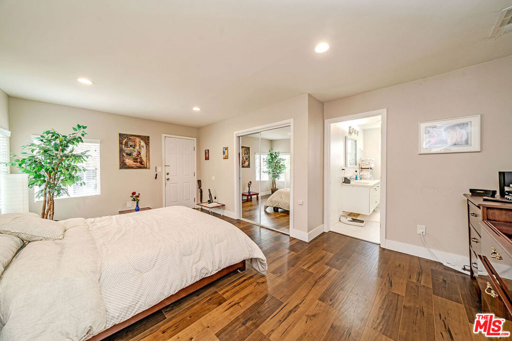 1002 W 131st Street Property Photo 15