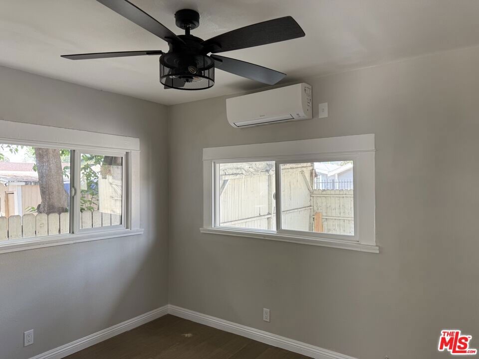 1703 S Burlington Avenue Property Photo 9