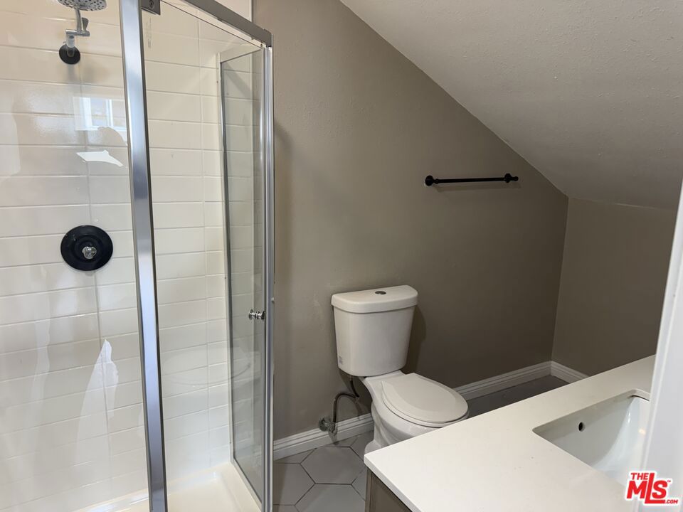 1703 S Burlington Avenue Property Photo 17
