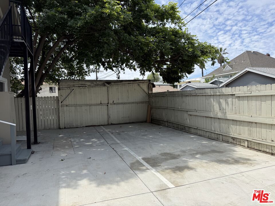 1703 S Burlington Avenue Property Photo 19