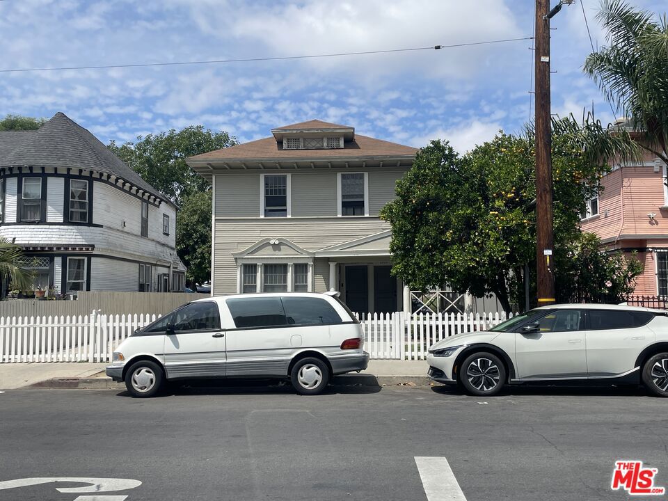1703 S Burlington Avenue Property Photo 20