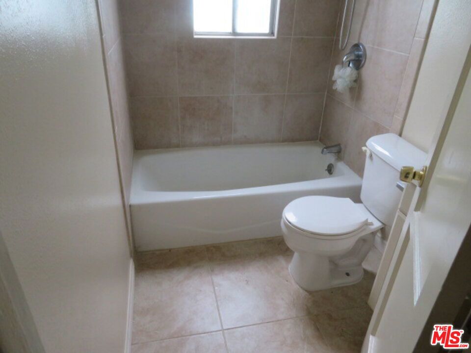 10116 S Vermont Avenue Property Photo 5