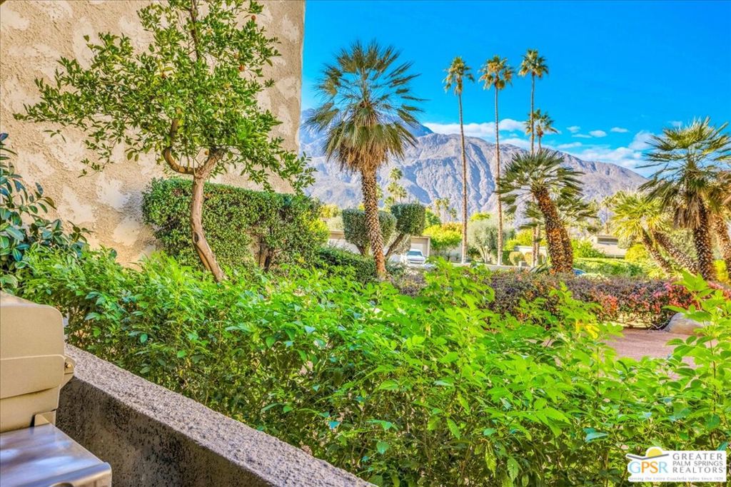 1660 S La Reina Way 1a Property Photo 32
