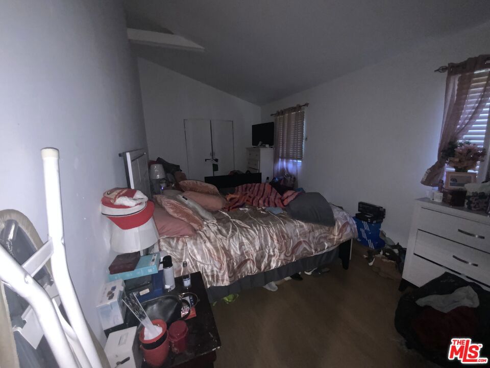 826 E 65th Street Property Photo 18