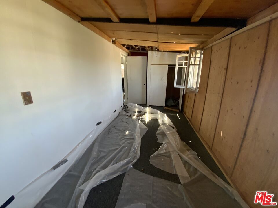 826 E 65th Street Property Photo 30